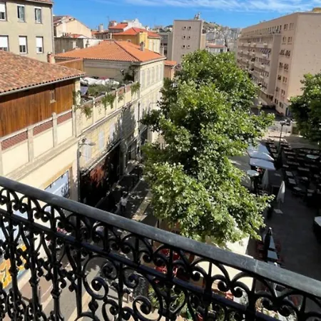 Appartement ô Panier Bohème Vieux Portpanier Petit Balcon Marseille